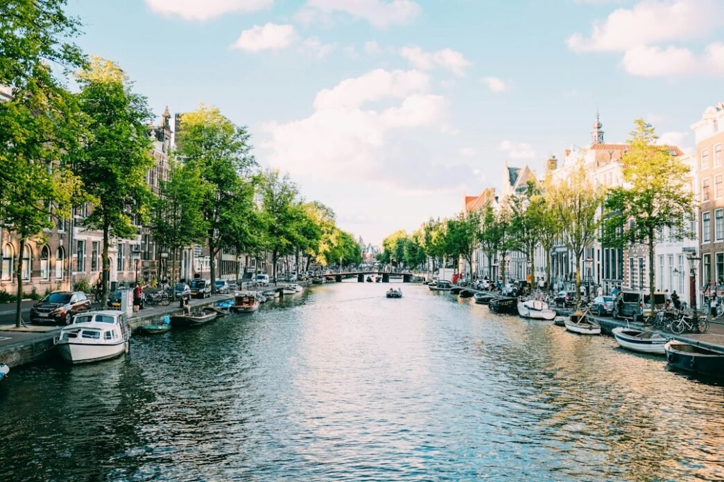 Kanal u Amsterdamu - holandski regulator KSA i nelegalne reklame za igre na sreću
