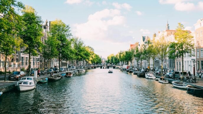 Kanal u Amsterdamu - holandski regulator KSA i nelegalne reklame za igre na sreću