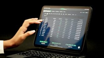 Laptop - Mozzart gasi Mozzart.com i maltešku licencu